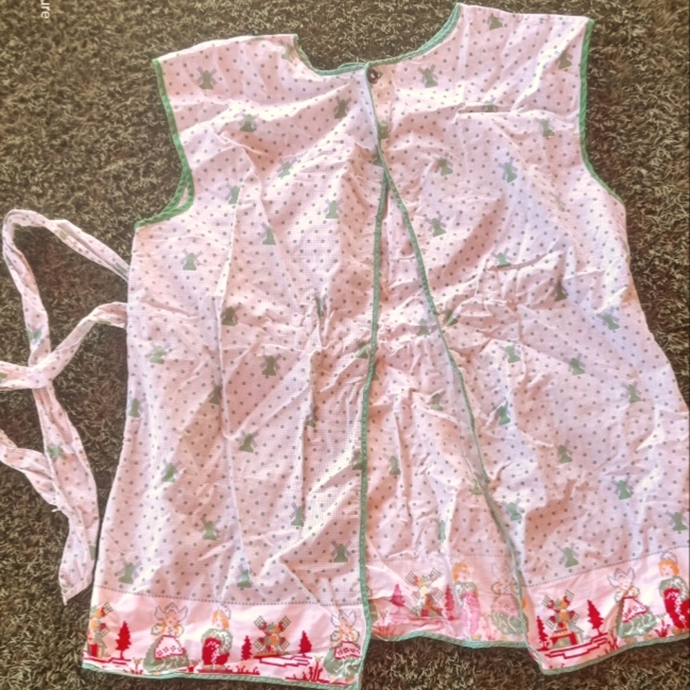 Vintage Apron with Dutch Pattern